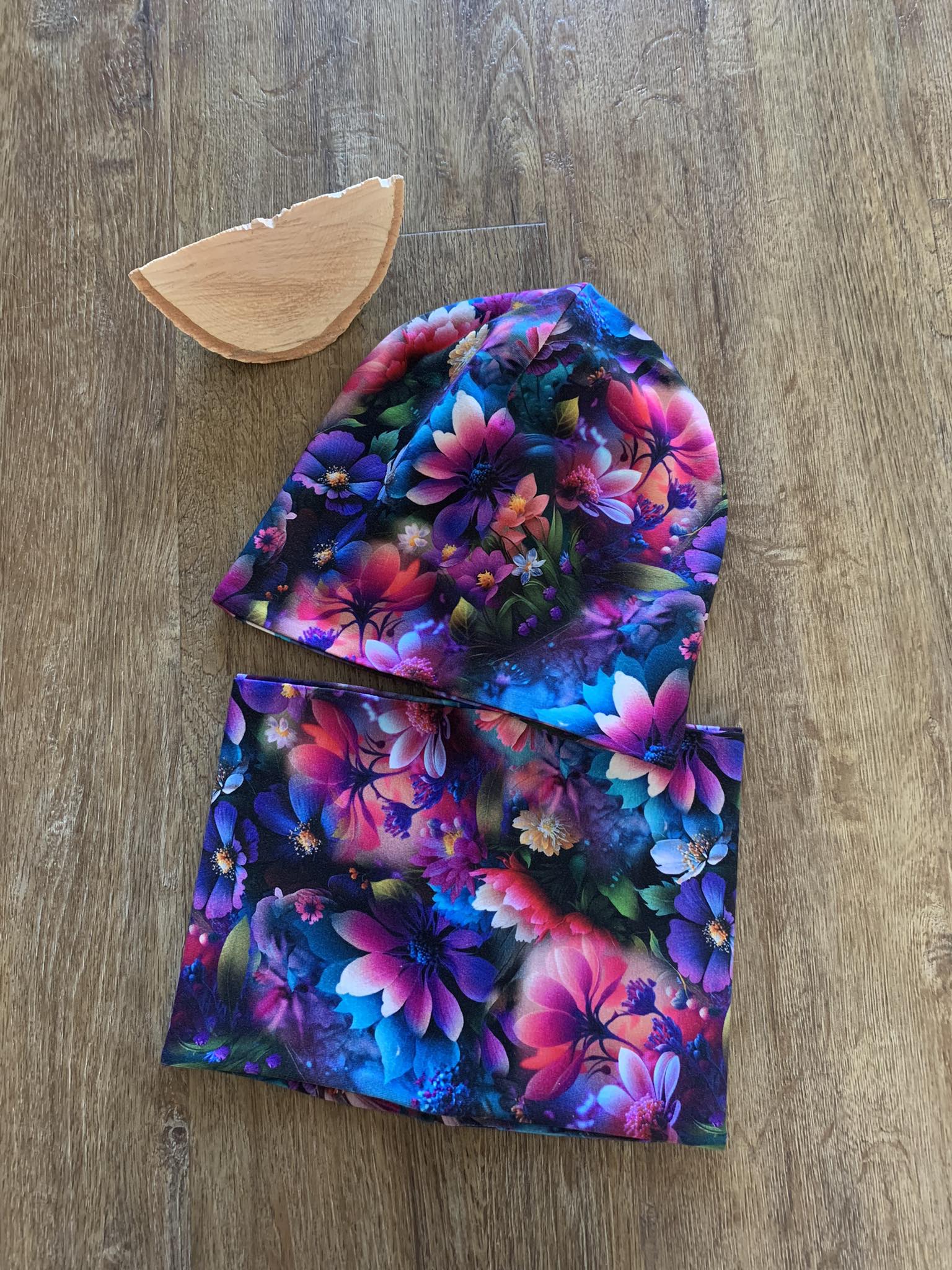 Čepice a nákrčníky