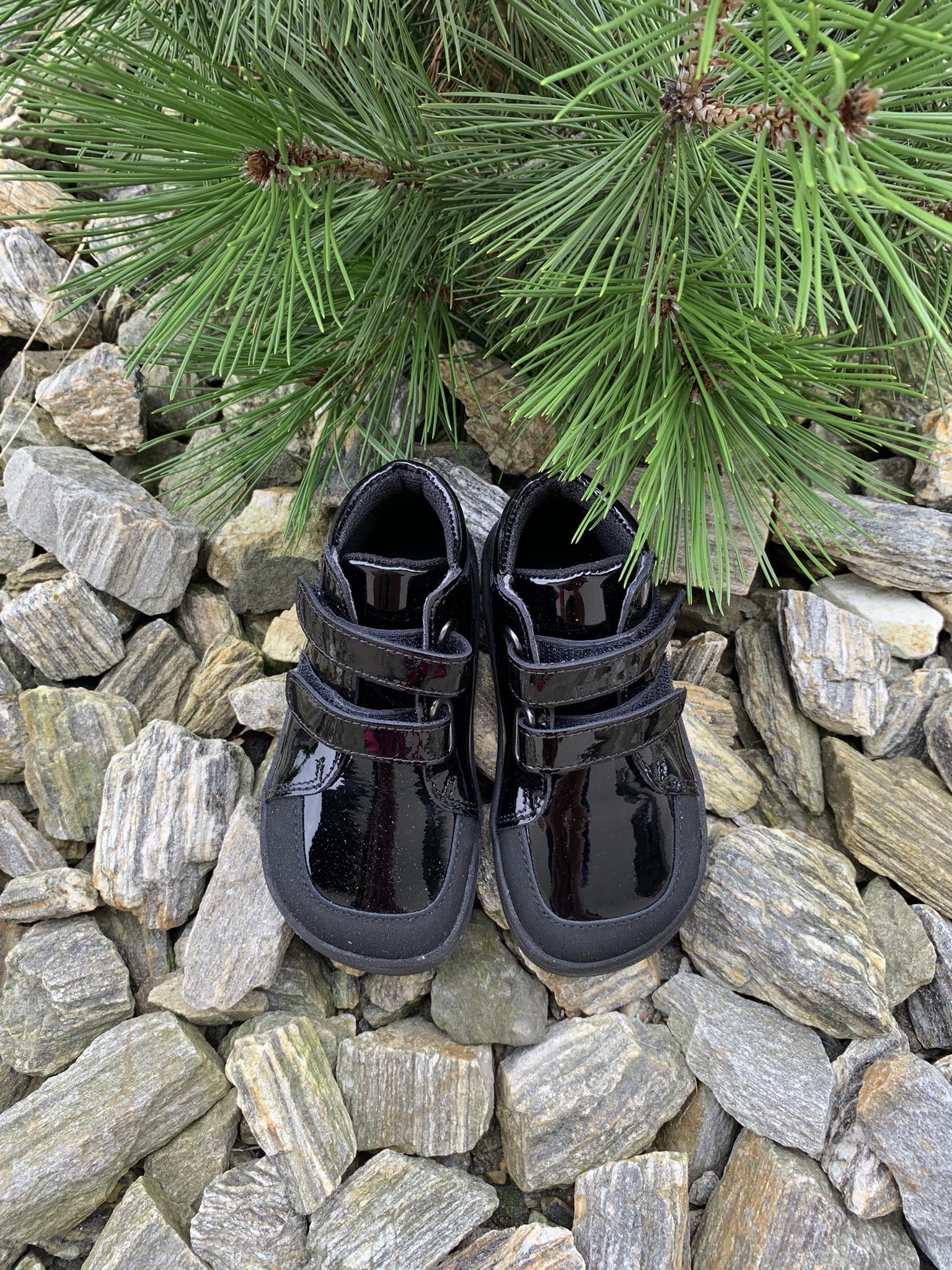 BABY BARE FEBO FALL SHINY BLACK S MEMBRÁNOU