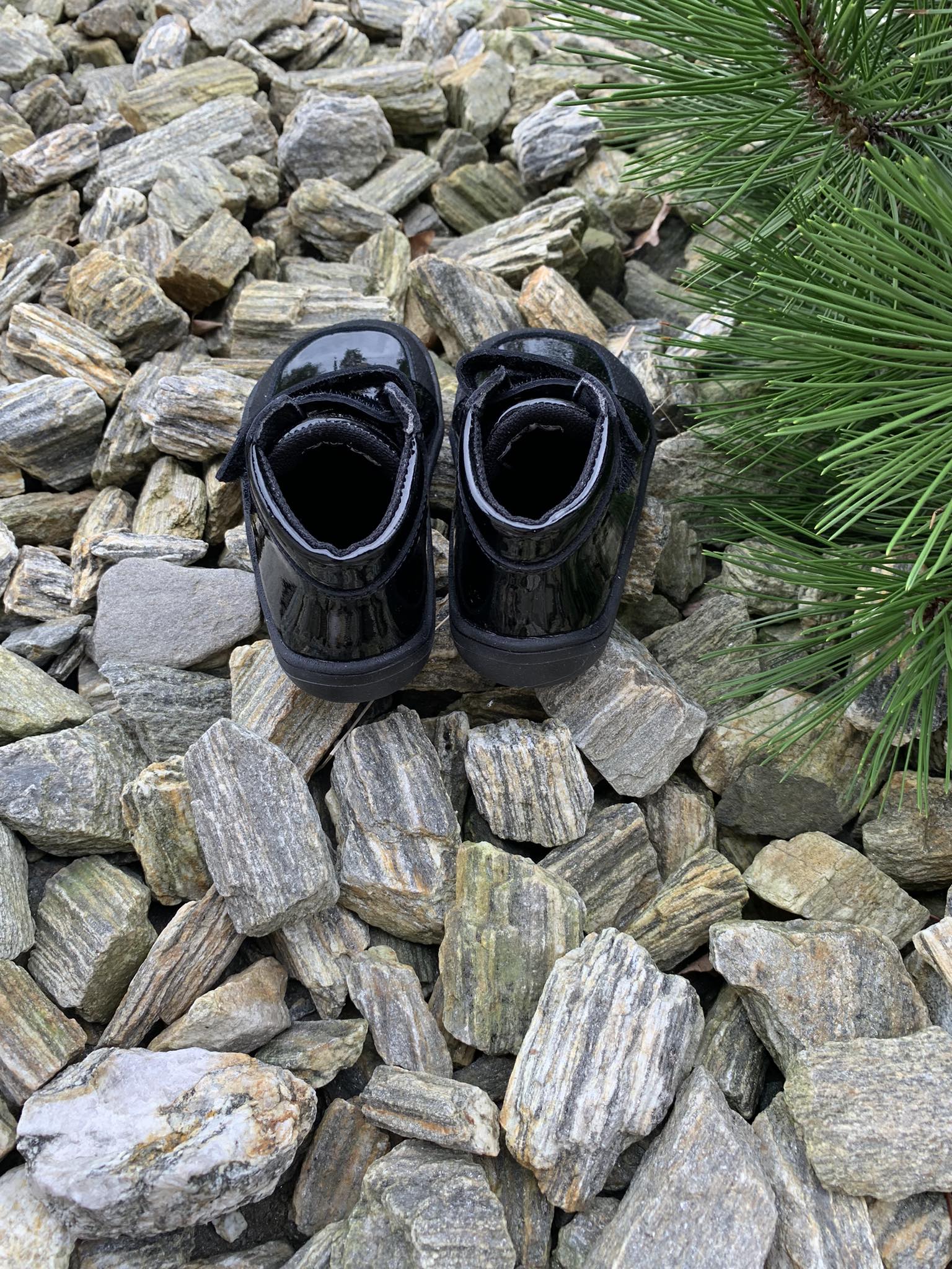 BABY BARE FEBO FALL SHINY BLACK S MEMBRÁNOU