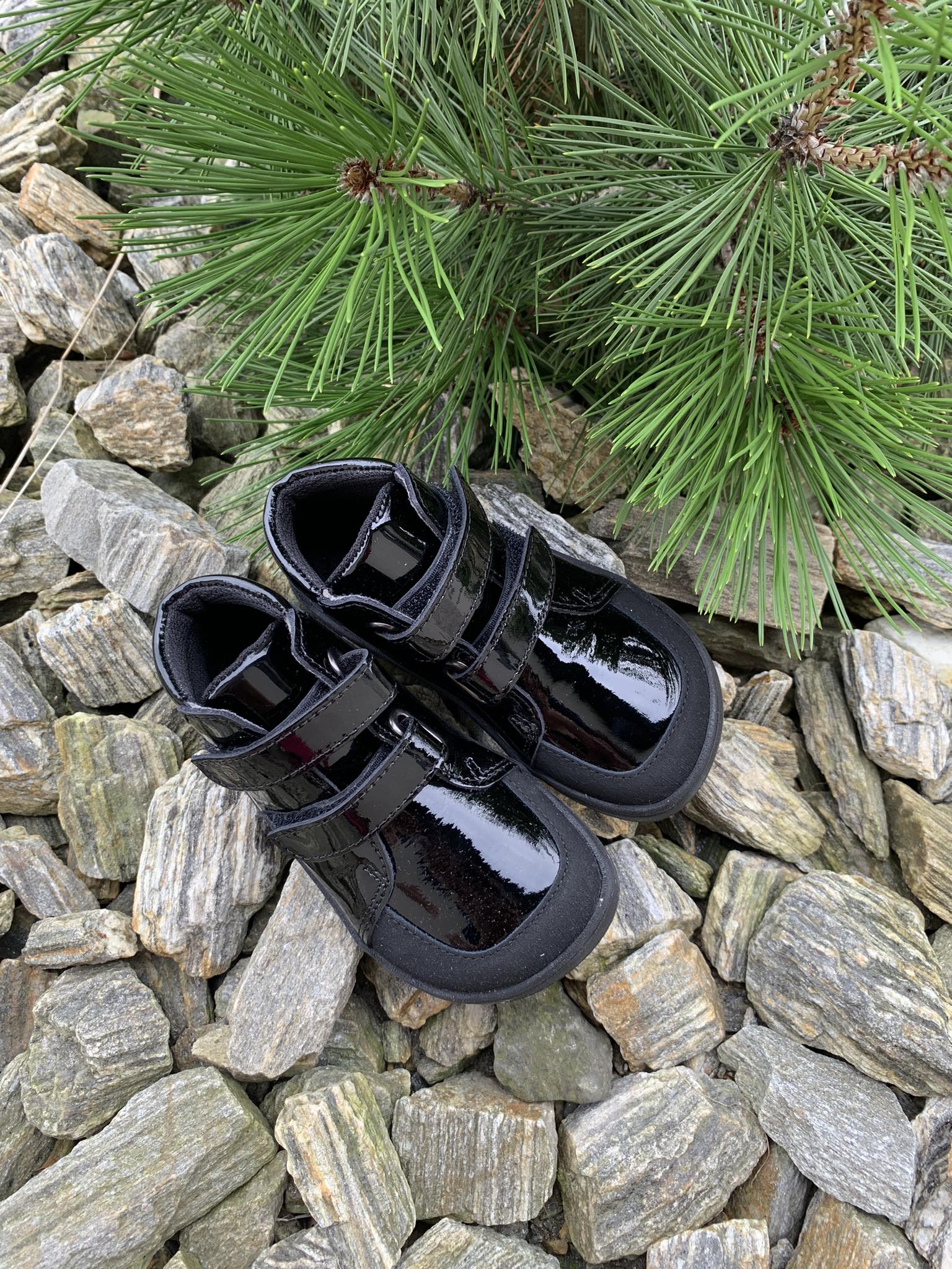 BABY BARE FEBO FALL SHINY BLACK S MEMBRÁNOU